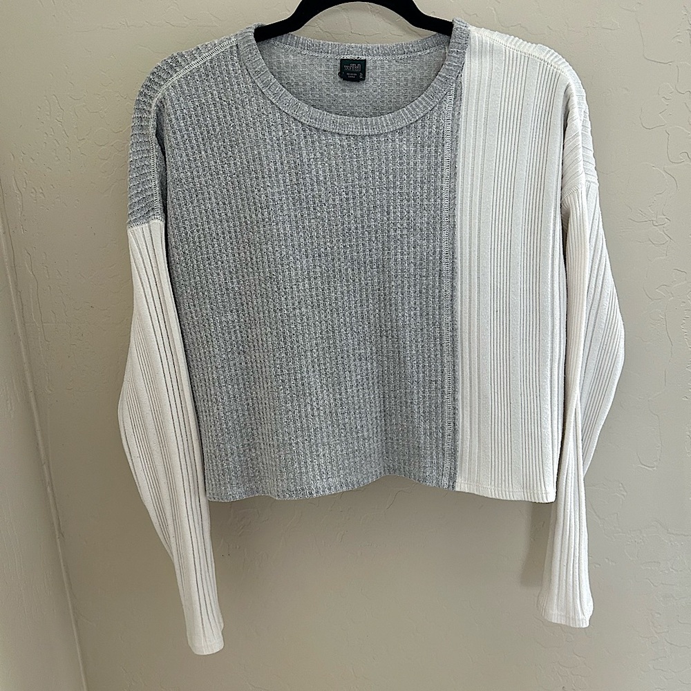 Wild Fable Two-Toned Cropped Sweater